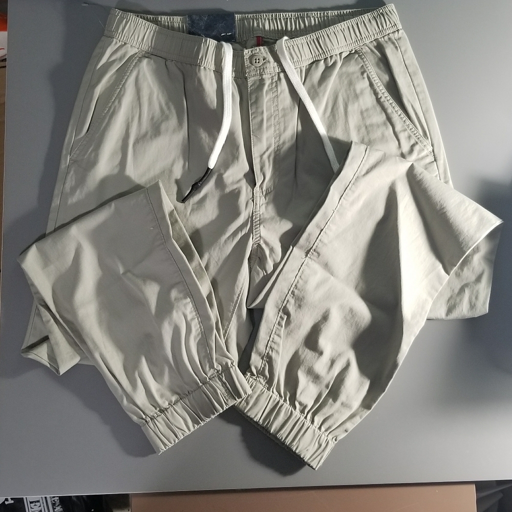 Daniel Cremieux Weekend Pant size 35 x 32 Khaki